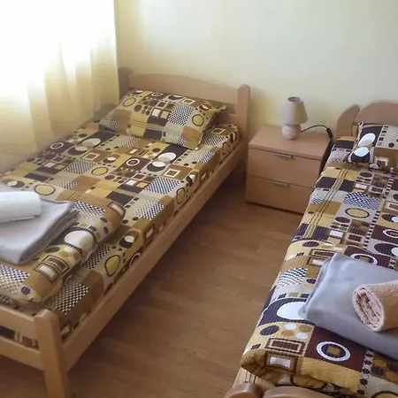 Am Apartman 特雷比涅