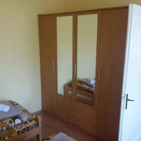 Am Apartman * 特雷比涅